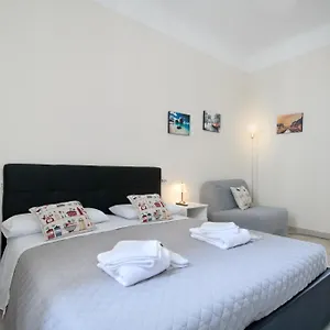  Apartment Garibaldi Isola Italy