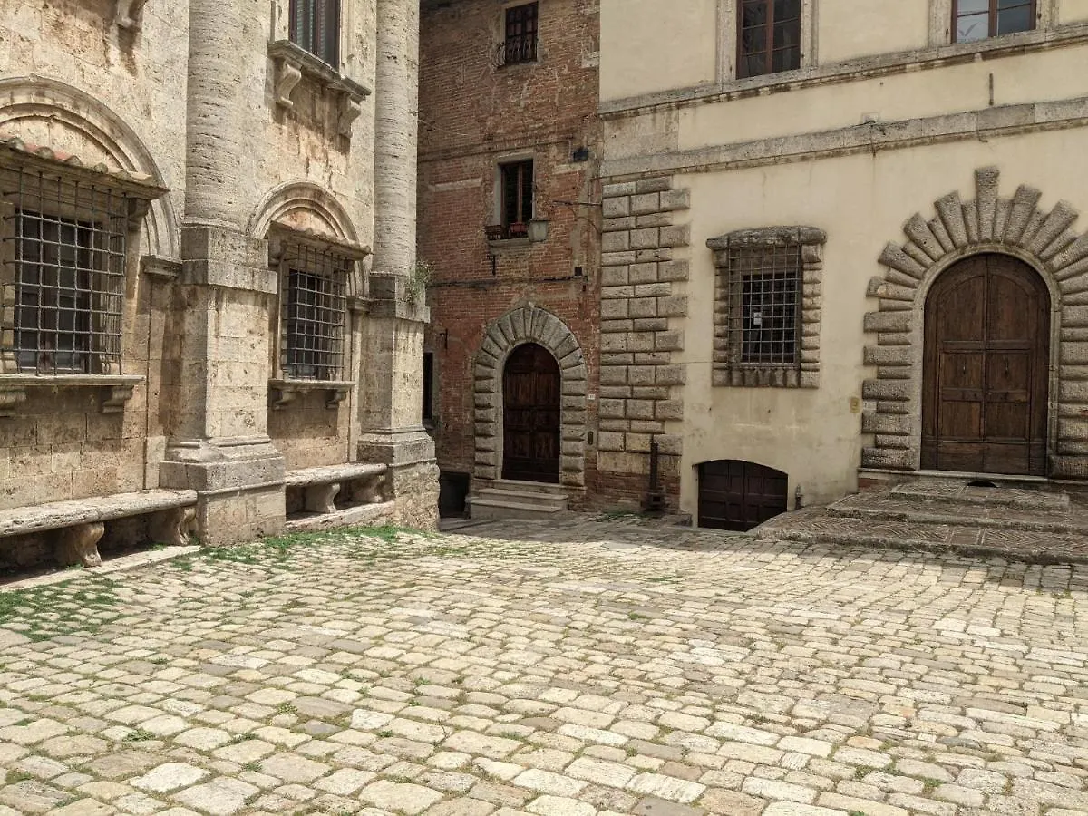 The Roof House Apartment Montepulciano